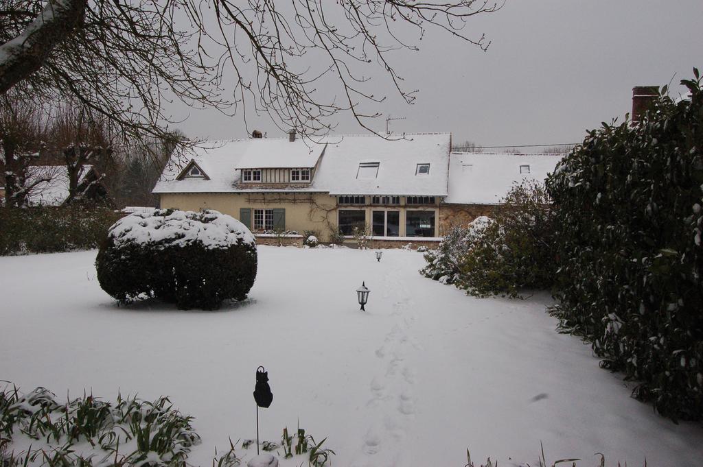 La Chaiserie La Croix-Saint-Leufroy エクステリア 写真