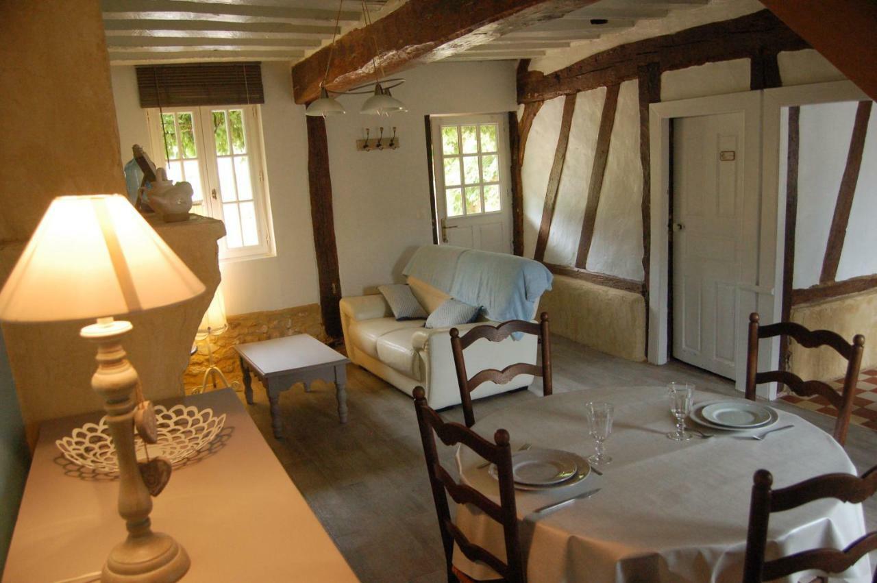 La Chaiserie La Croix-Saint-Leufroy エクステリア 写真